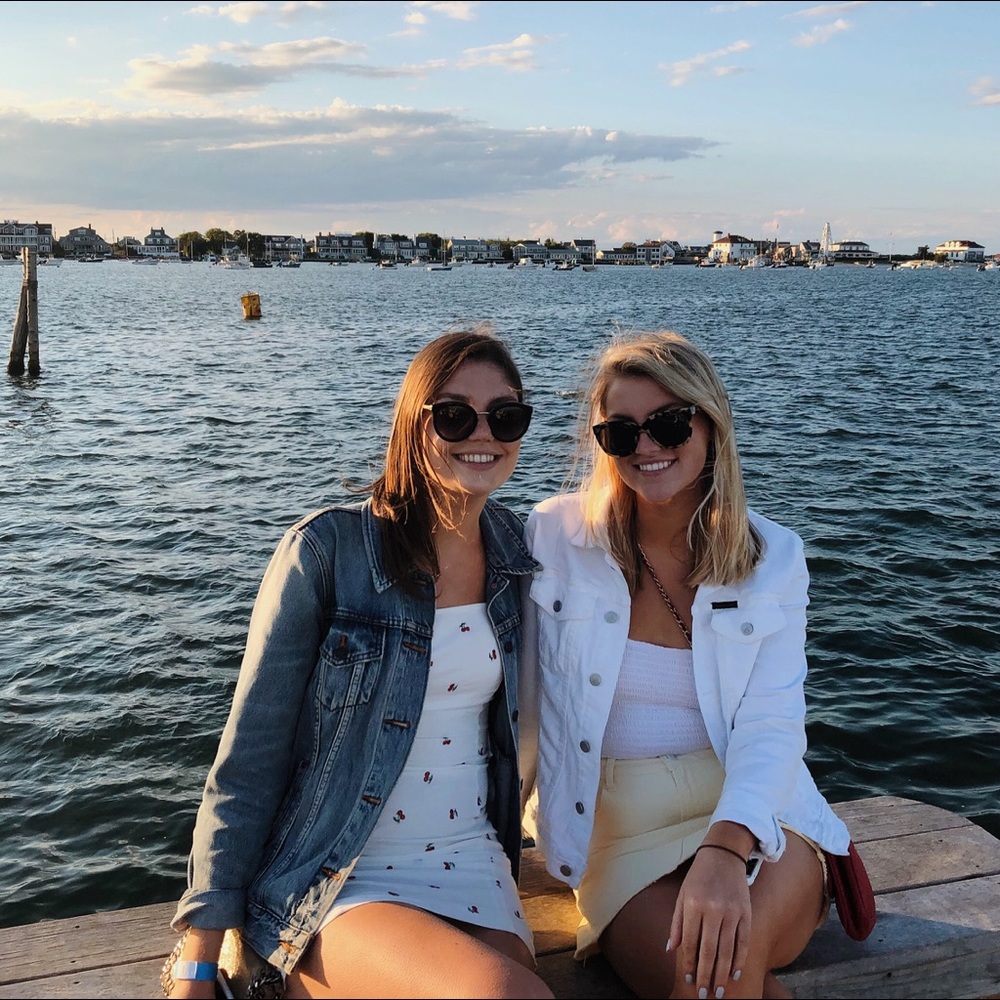 Meet your Posher, Olivia